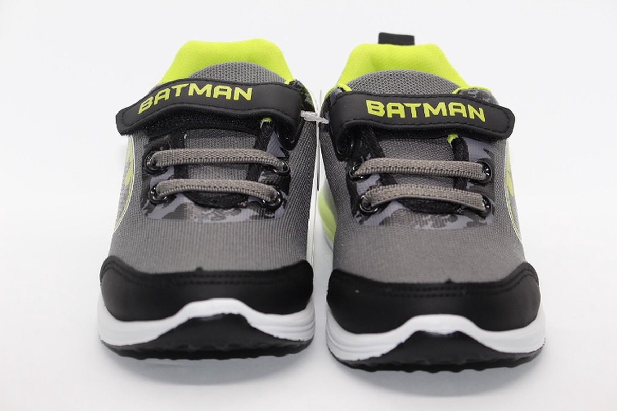 Reserveren Opmerkelijk volgens DC Comics - Batman kinderschoenen met lichtjes - maat 25 - sneakers voor  jongens met... | bol.com