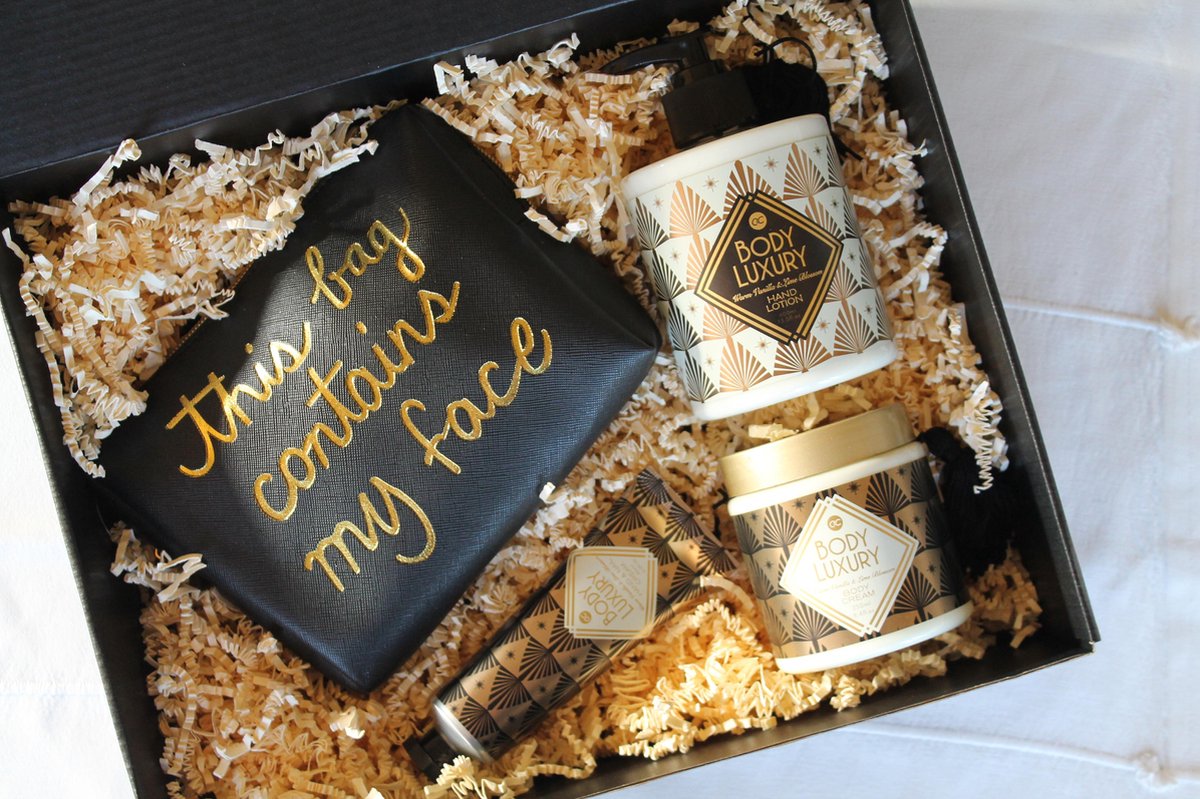 Body Luxury - Gift Set - Beauty Bag - Geschenkset vrouwen- ideaal voor Valentijn