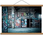 Schoolplaat – Graffiti in Gebouw  - 60x40cm Foto op Textielposter (Wanddecoratie op Schoolplaat)
