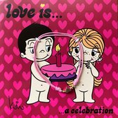 Love is... a celebration - Gevouwen wenskaart met envelop - liefde 14x14 cm - met gratis armbandje - Bruiloft | Liefde | Valentijnskaart