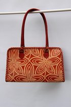 1001musthaves.com Oranje leren dames tas met florale motieven 33 x 21 cm