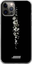 6F hoesje - geschikt voor iPhone 12 - Transparant TPU Case - White flowers in the dark #ffffff