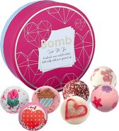 Bomb Cosmetics - 7 bad bruisballen creamers - Love me do creamer - handgemaakt