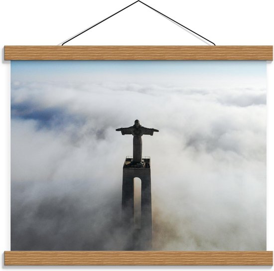 Schoolplaat – Jezus Beeld boven de Wolken - 40x30cm Foto op Textielposter (Wanddecoratie op Schoolplaat)