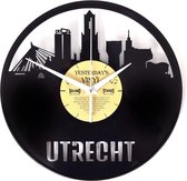 Klok gemaakt van een echte LP - Skyline Utrecht - Met geschenkverpakking