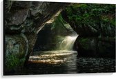 Canvas  - Waterval in Groene Grot - 120x80cm Foto op Canvas Schilderij (Wanddecoratie op Canvas)