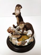 Otters bij een watertje - Country Artist - Bruin - 16cm