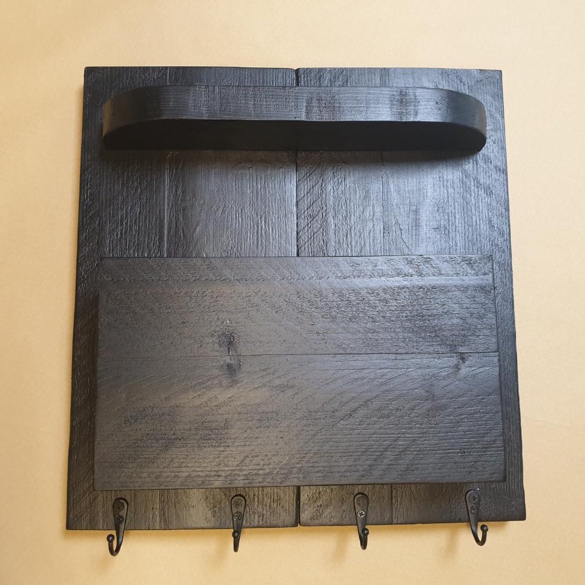 Sleutelrekje steigerhout met postvak Zwart. Verkrijgbaar in meerdere kleuren