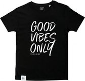 STUDIO BY BO® Jongens T-shirt Good Vibes Zwart  | 100% GOTS gecertificeerd biologisch katoen | Maat 9-11 jaar 134-146cm | Biokatoen | Tof verpakt!