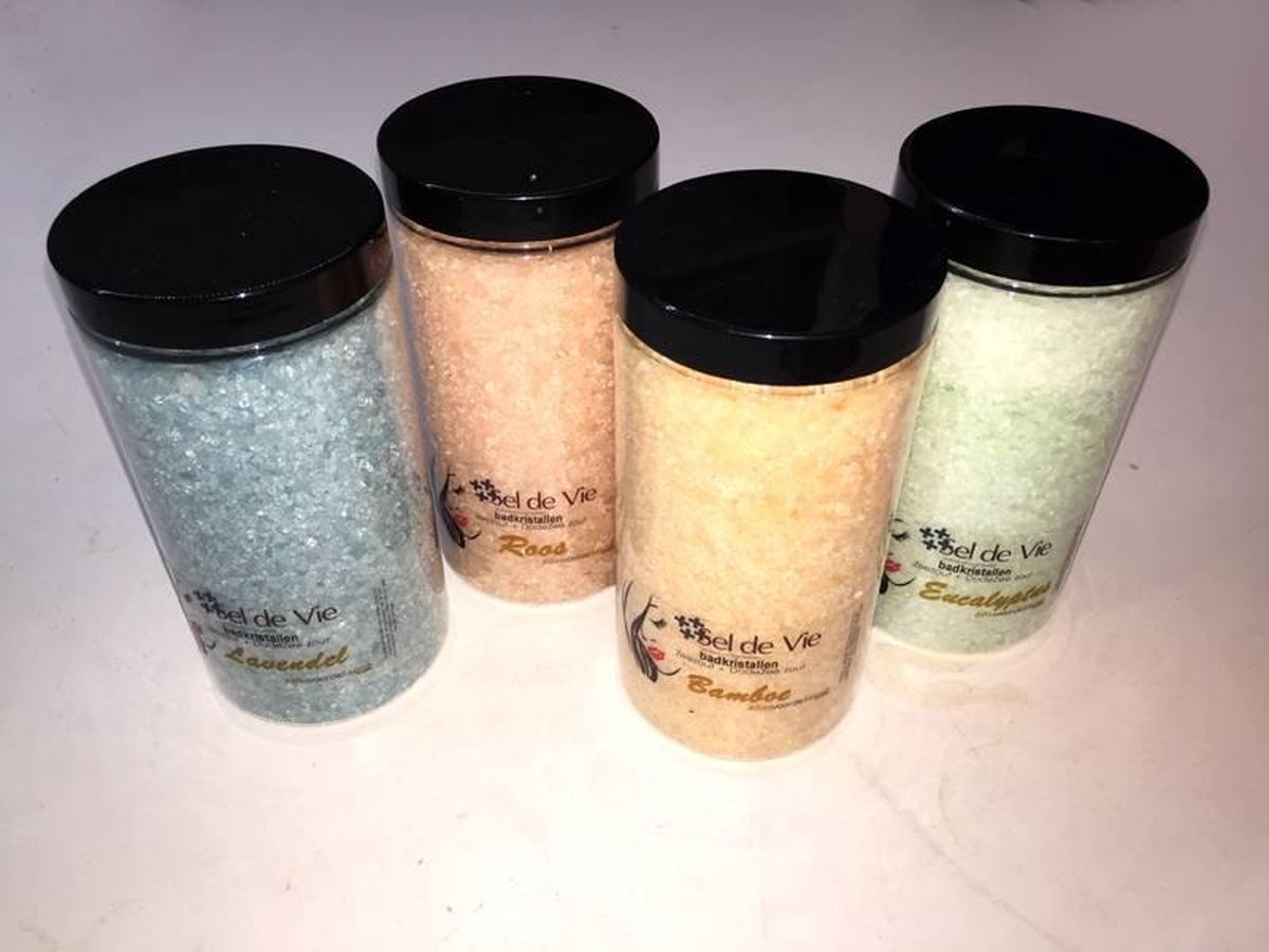 Badzout pakket 4 x 600gr uit zeezout en dode zee zout. Lelie, Sinaasappel/Limoen, Jeneverbes en Roos