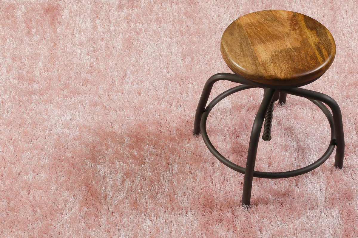 Hoogpolig roze vloerkleed 160x225 Esprit
