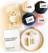 Blue pink eco punch naald pakket voor starters met 3 naald maten | 100% Ecologische wol in vrolijke kleuren | Europees punch linnen | Punch Needle starterset | Houten borduurring |