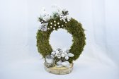 Staande kerstkrans van natuurlijke materialen met kerstversiering, 43 x 33 x 19 cm