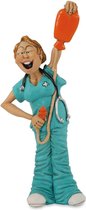 Grappige beroepen beeldje Verpleegster - verzorgende - afmeting cm de komische wereld van  karikatuur beeldjes – komische beeldjes – geschenk voor – cadeau -gift -verjaardag kado
