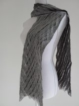 Handgemaakte, gevilte sjaal van 100% merinowol - 2 tinten grijs 195 x 17 cm. Stijl open gevilt.
