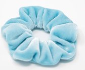 Scrunchie Velvet Light Blue - haarwokkel - Haarelastiek - Haaraccessoire (1 stuk)