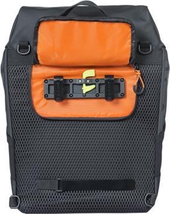 Basil Miles Fietsrugzak Nordlicht - Enkele Fietstas - Zwart - 13 Liter van Basil — afbeelding 4