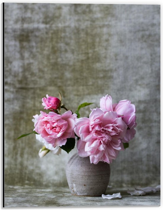 Dibond - Roze Bloemen in Grijze Vaas - 30x40cm Foto op Aluminium (Wanddecoratie van metaal)