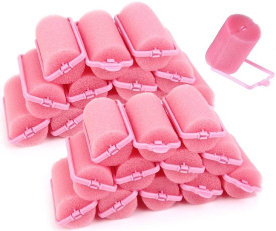 Een stapel roze schuimrollers met roze plastic clips.