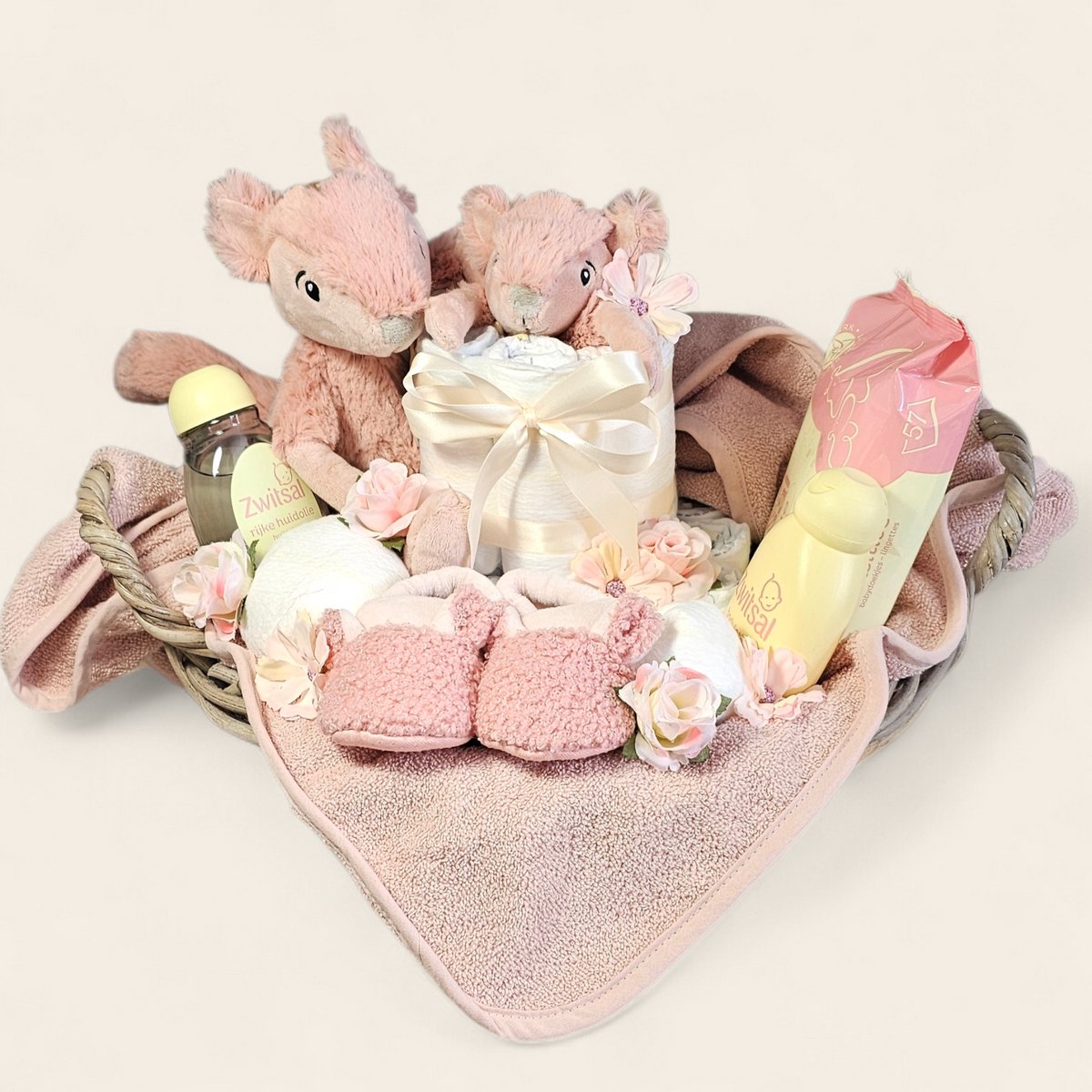 Kraammand Baby Cadeaupakket – Jollein Badcape, Zwitsal Verzorging, 29 Pampers Premium Protection Maat 2, Babyslofjes & Rieten Mand