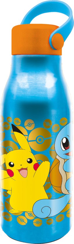 Bouteille bleue claire avec Pikachu et Squirtle, décorée de Poké Balls dorées. Poignée orange.