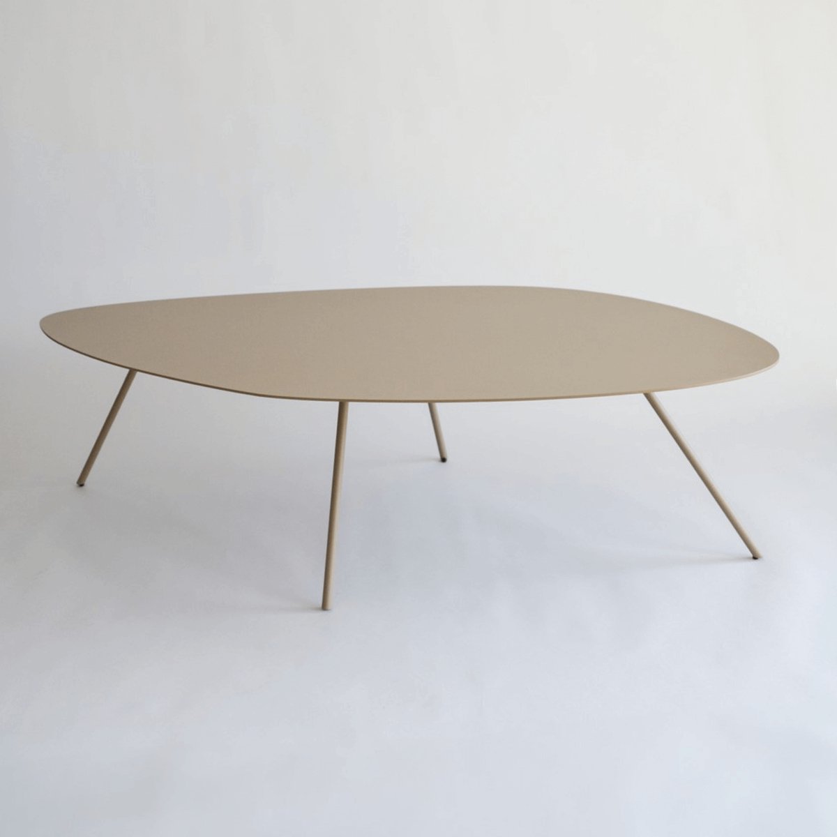 Salontafel Metaal Organische Vorm 40 cm – Modern Design – Rosemary Style 1 – Grijsbeige – Sentimo