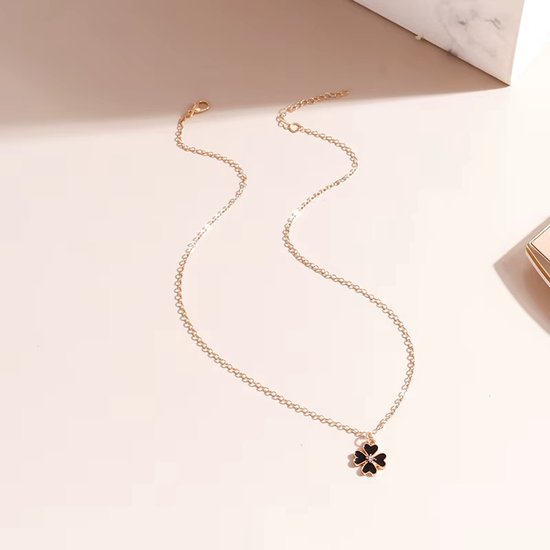 Eenvoudige Stijl Ketting voor Dames en Meisjes - Valentijnsdag Sieraad - Ster - Delicaat Hanger Kettingje - Modeaccessoire voor Vrouwen - Minimalistisch en Elegant van Milacolato — afbeelding 2