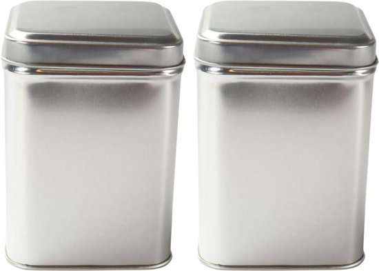Set van twee vierkante zilverkleurige theeblikjes met metalen deksels.