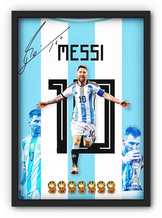 Affiche de Leo Messi en maillot de l'Argentine, numéro 10, avec signature. Avec Messi et trophées sur les côtés. Dimensions 30 x 42 cm.