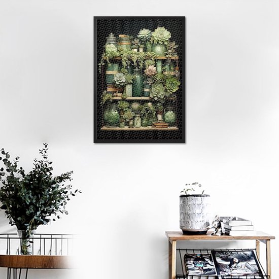 Gedetailleerde afbeelding van een plank vol met diverse groene vetplanten in glazen potten en bruine boeken.