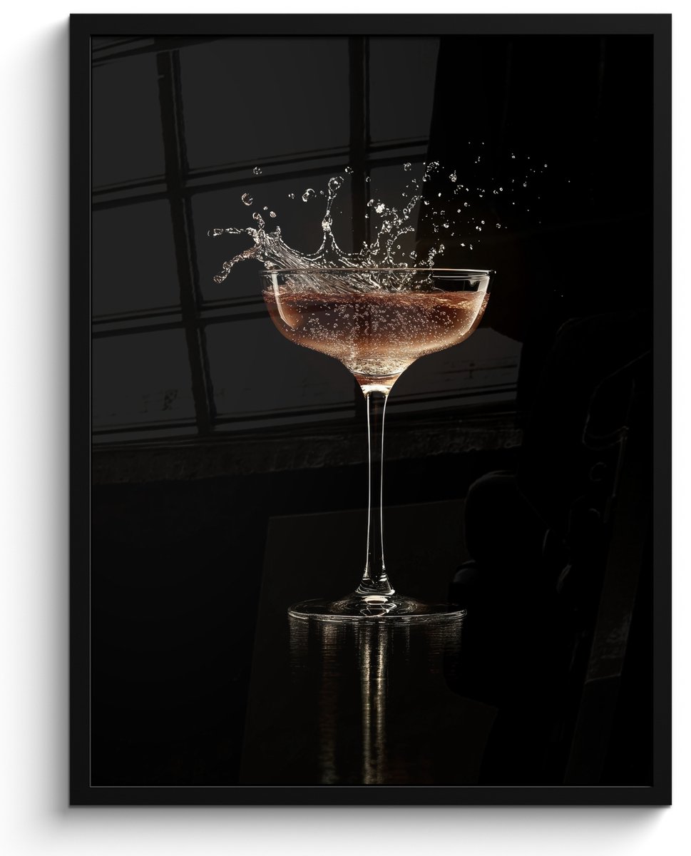 FrameYourWall Fotolijst inclusief poster - Posterlijst 50x70 cm - Posters - Cocktail - Zwart - Spetters - Glas - Foto in lijst - Keuken decoratie muur - Wanddecoratie accessoires - Muurdecoratie - Schilderijen Cocktail - Spetters