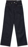 Wijde jeans in donker denim, met bruine stiksels, recht model.