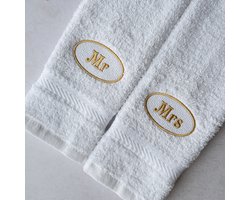 Mr & Mrs Handoekenset – Luxe Geborduurde Handdoeken – Perfect Huwelijkscadeau - wedding - wedding present - anniversary - jubileum