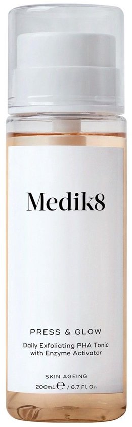 Medik8 Press & Glow Daily Exfoliating PHA Tonic met Enzyme Activator, 200 ml in een heldere fles met witte pomp.
