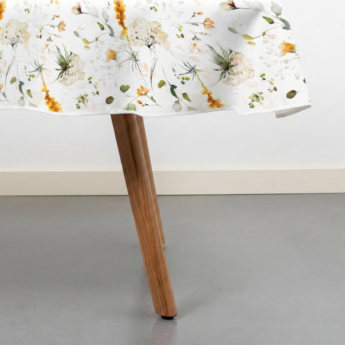 Raved Rond Tafelkleed - 140 cm ø - Wilde Bloemen - Oranje - Polyester - Waterafstotend