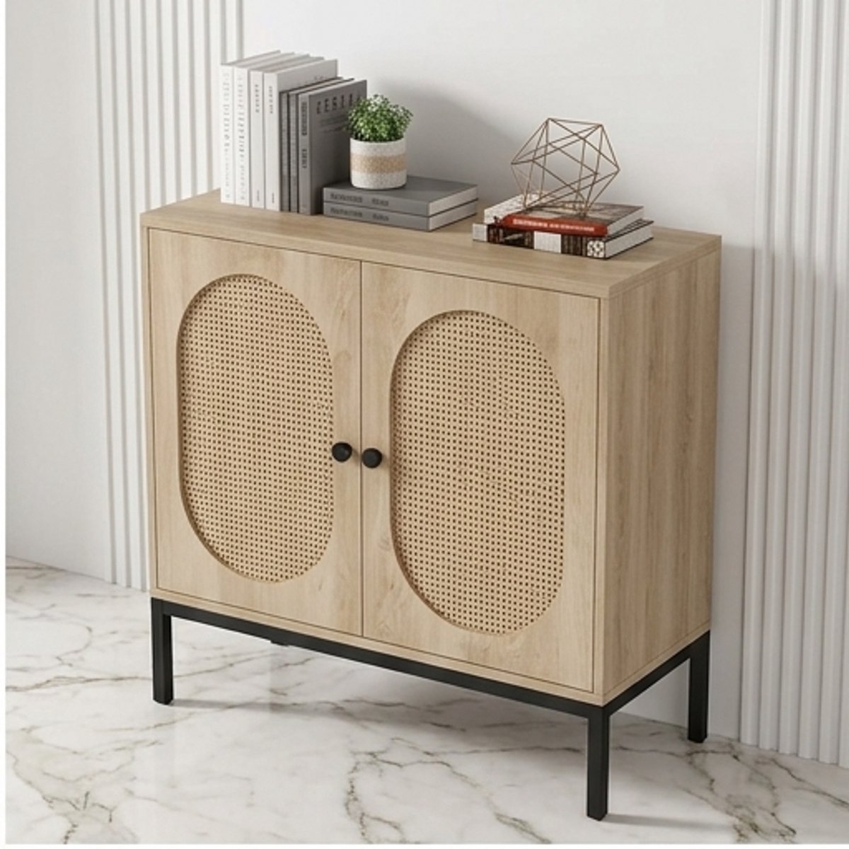 Rattan Sideboard – Boho Commode met 2 Deuren, Open Opbergruimte en Metalen Poten – Modern Meubel voor Woonkamer, Esskamer, Keuken of Hal – MDF en Natuurlijk Rattan Novihome