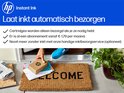Een doos HP Instant Ink wordt afgeleverd op een deurmat met "Welcome".