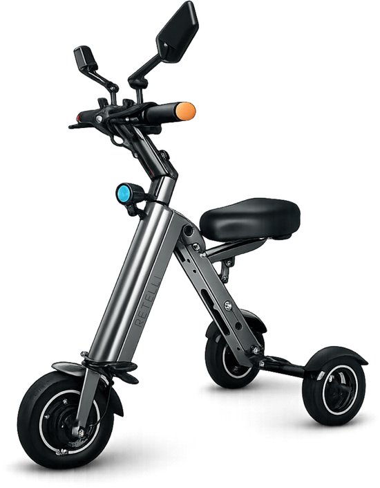 Zilverkleurige, inklapbare driewielscooter met een zwart zadel, spiegels en verlichting.