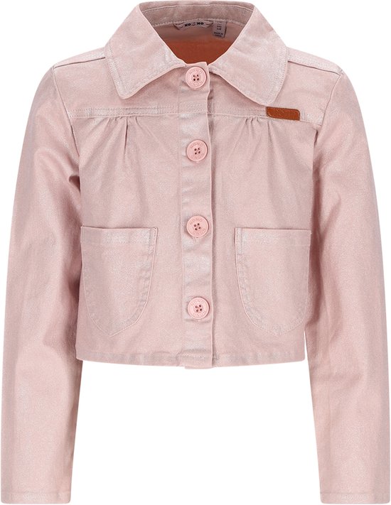Veste rose brillante boutonnée avec deux poches poitrine, vue de face.