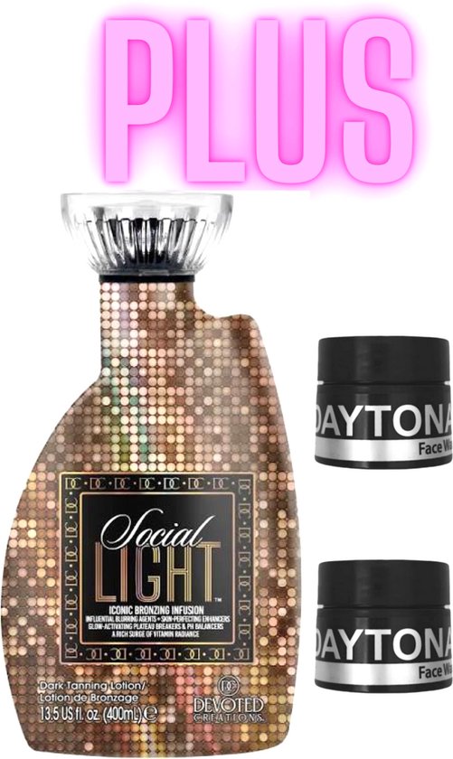 Devoted Creations Social Light bronzer met mozaïekprint en 'PLUS' tekst. Twee potjes Daytona Face Wax.
