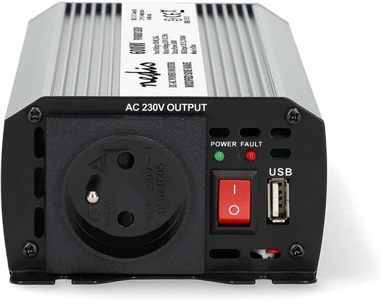 Zilverkleurige omvormer met een CEE 7/3 stopcontact, USB-poort, rode schakelaar en groene en rode indicatielampjes.