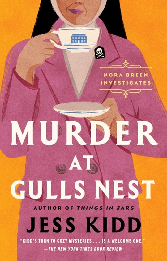 Boekomslag van Murder at Gulls Nest, met de titel in grote letters en een illustratie van een vrouw in een roze jas die thee drinkt.