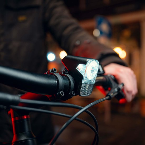 AXA Visto Fietsverlichting - Fietslampjes Voorlicht en achterlicht op Batterijen - Waterdicht - Fietslicht met Reflector en Zijzicht - Geschikt voor Stadsfiets, gravelfiets en kinderfiets van AXA — afbeelding 5