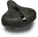 Zwart fietszadel met ventilatie-uitsparing en geperforeerd patroon. "SPORT" en "VOLTANO" logo's zichtbaar.