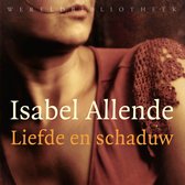 Couverture du livre 'Liefde en schaduw' par Isabel Allende, gros plan sur une femme avec un détail d'épaule en crochet.