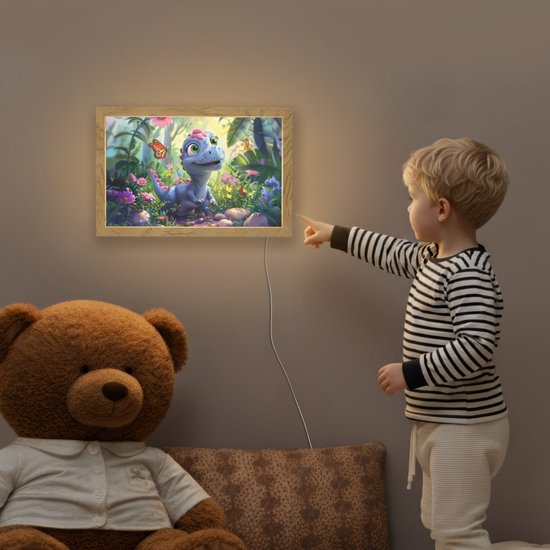 Nachtlampje 30x20 cm - Kinder lampje - Dino - Paars - Baby - Dinosaurus - Tafellamp kinderkamer - Slaapkamer lamp - Bedlamp kinderen - Kinderlampje stopcontact - Wandlamp babykamer - Nachtlampjes van Decoways — afbeelding 5