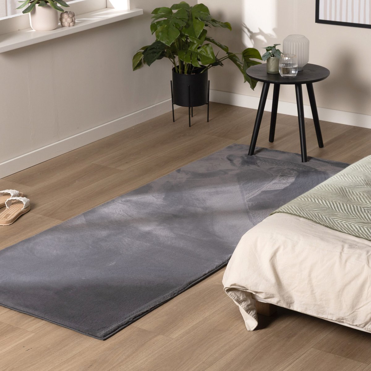 NATURL. Zacht laagpolige Loper - Cozy Antraciet - 80x300cm