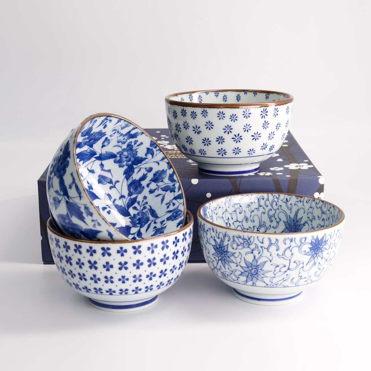 Tokyo Design Studio – Blue Flower Kommen Set – 4 Stuks – 550 ml – 13 x 7.8 cm – Geschenkdoos