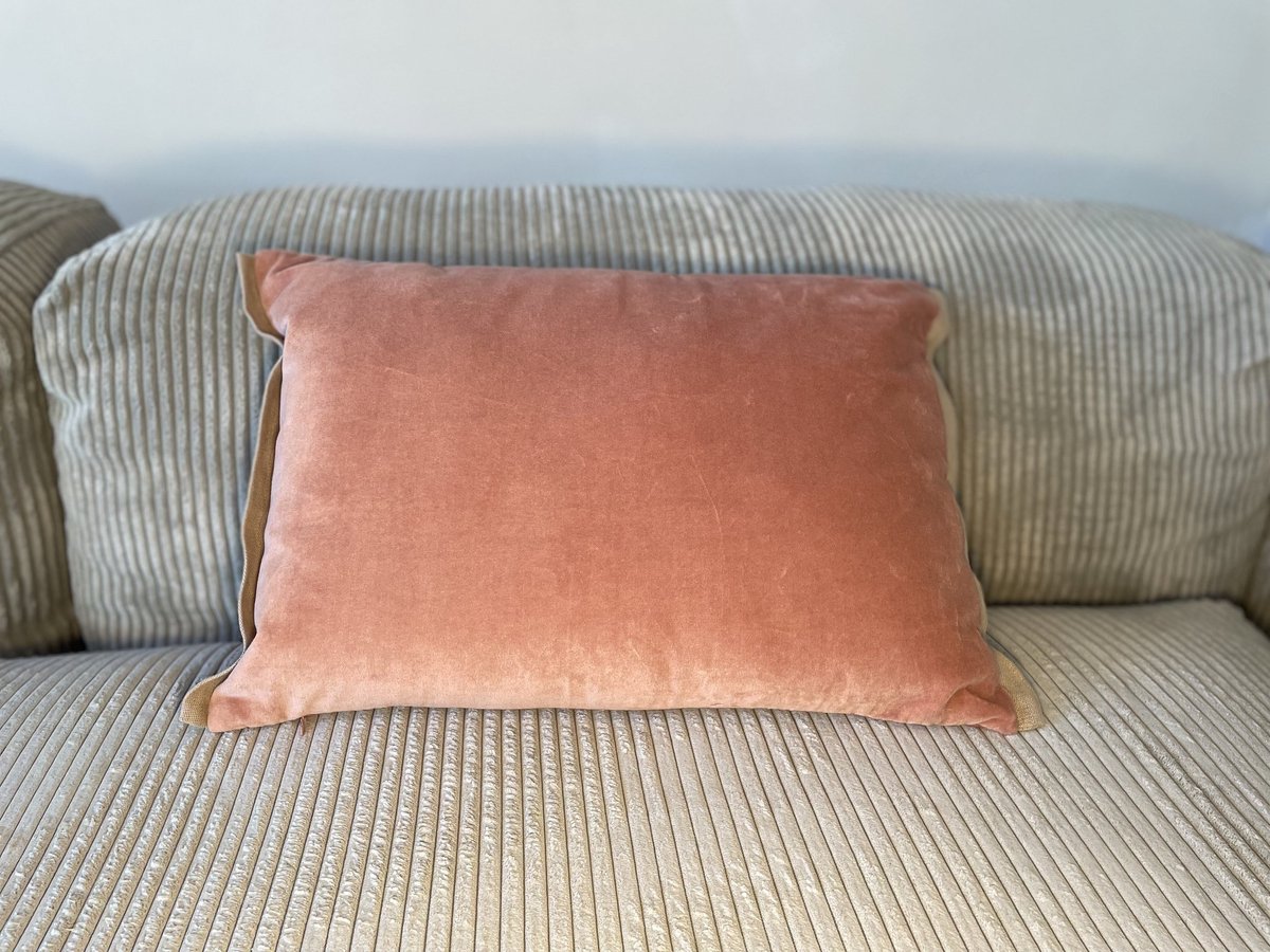 Medicis kussen 35x50 cm Lichtroze terracotta