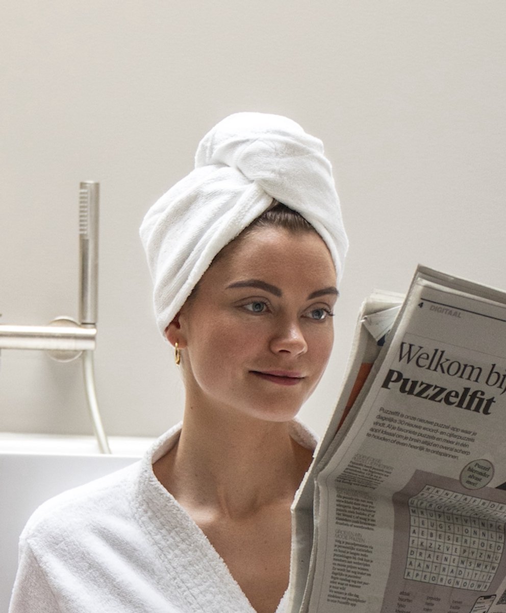 Bamboe microvezel haarhanddoek - anti-pluis - snel drogend - krullen & fijn haar - Walure Aesthetics - natuurlijke haarverzorging - haargroei - haarroutine